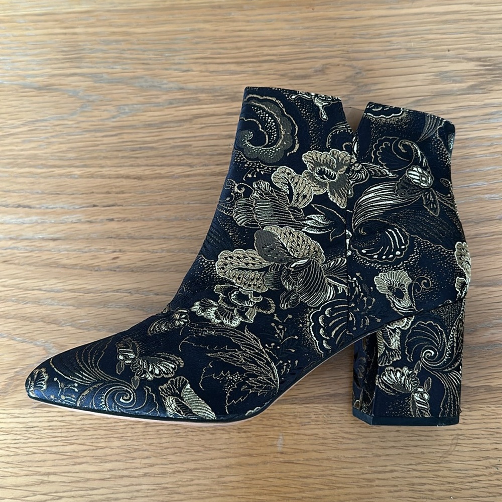 Jacquard ankle boots